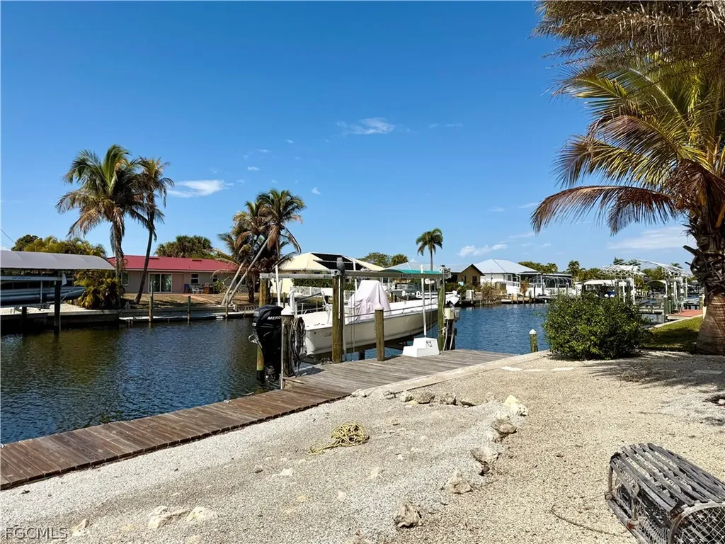 2963 Cussell Drive St. James City FL 33956