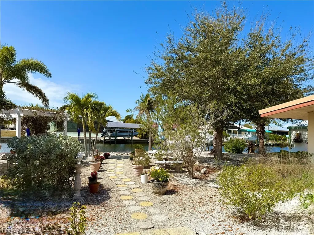2963 Cussell Drive St. James City FL 33956