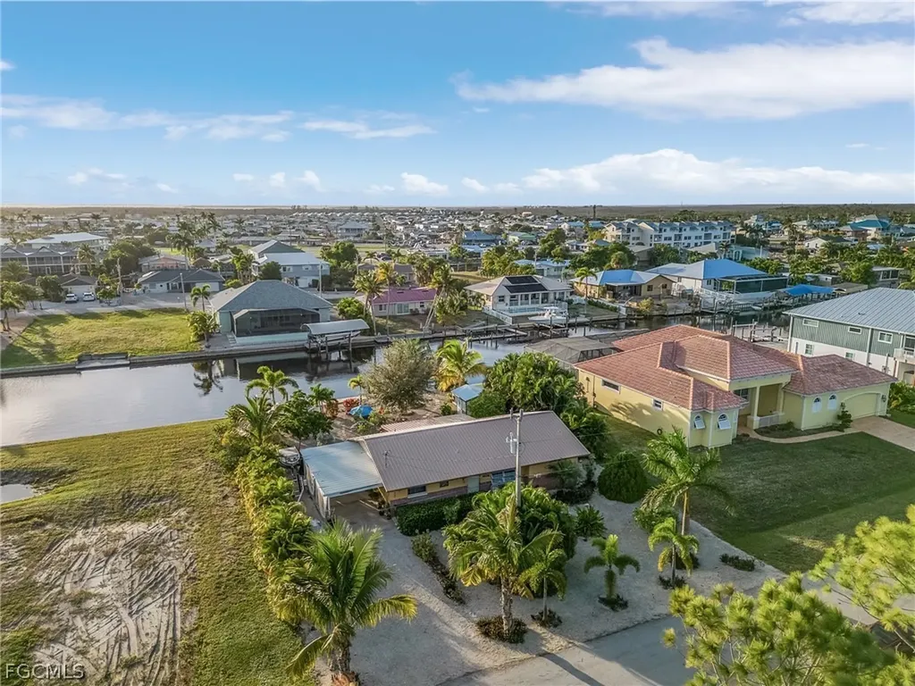 2963 Cussell Drive St. James City FL 33956
