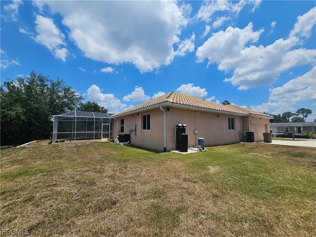 809 Lincoln Avenue Lehigh Acres FL 33972
