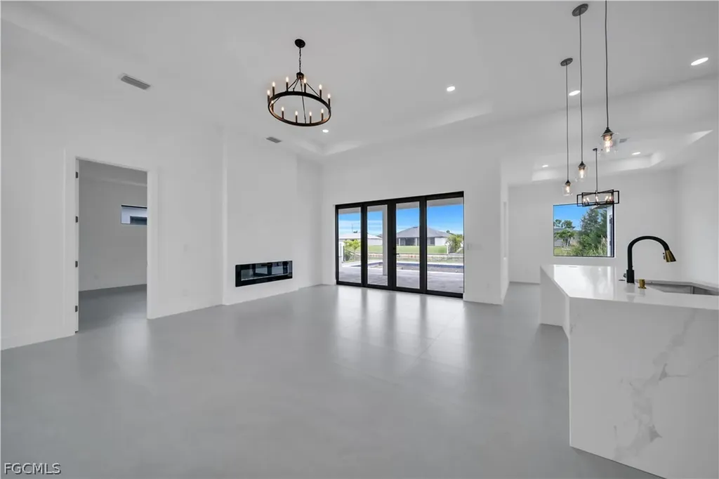 706 SW 28th Street Cape Coral FL 33914
