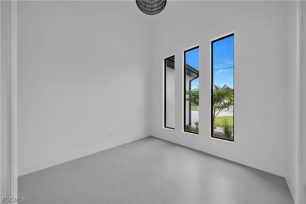 706 SW 28th Street Cape Coral FL 33914