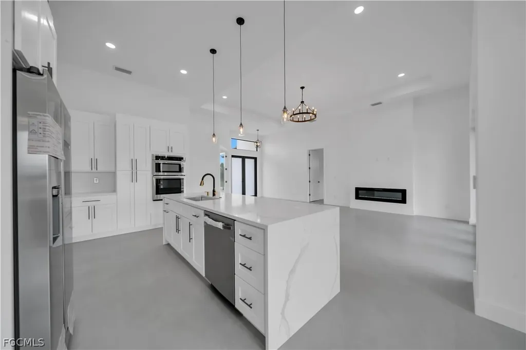 706 SW 28th Street Cape Coral FL 33914