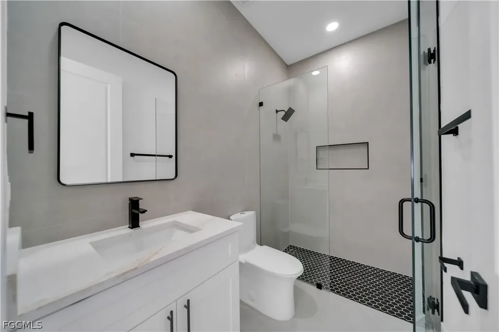 706 SW 28th Street Cape Coral FL 33914