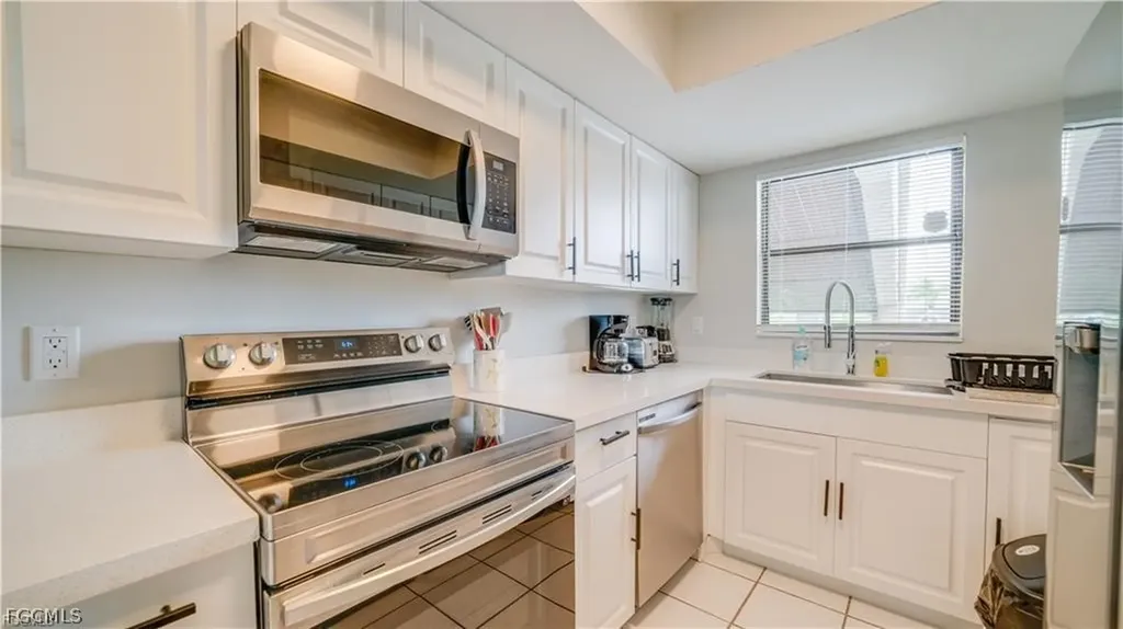 1754 Cape Coral Parkway E Cape Coral FL 33904