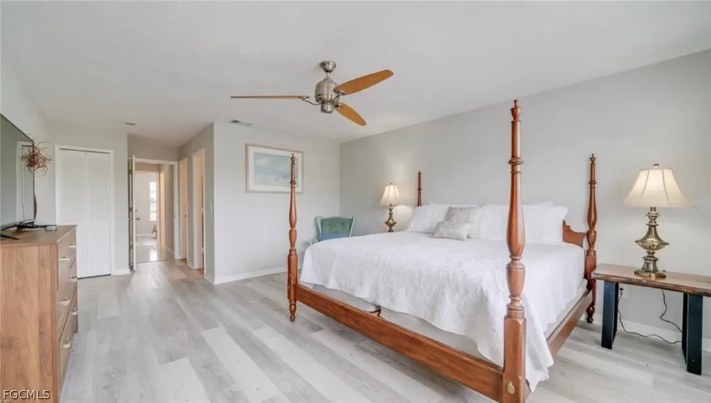 1754 Cape Coral Parkway E Cape Coral FL 33904