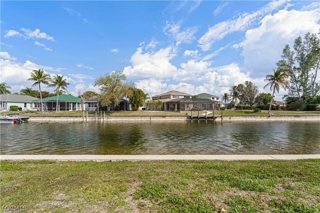 1819 SW 6th Avenue Cape Coral FL 33991