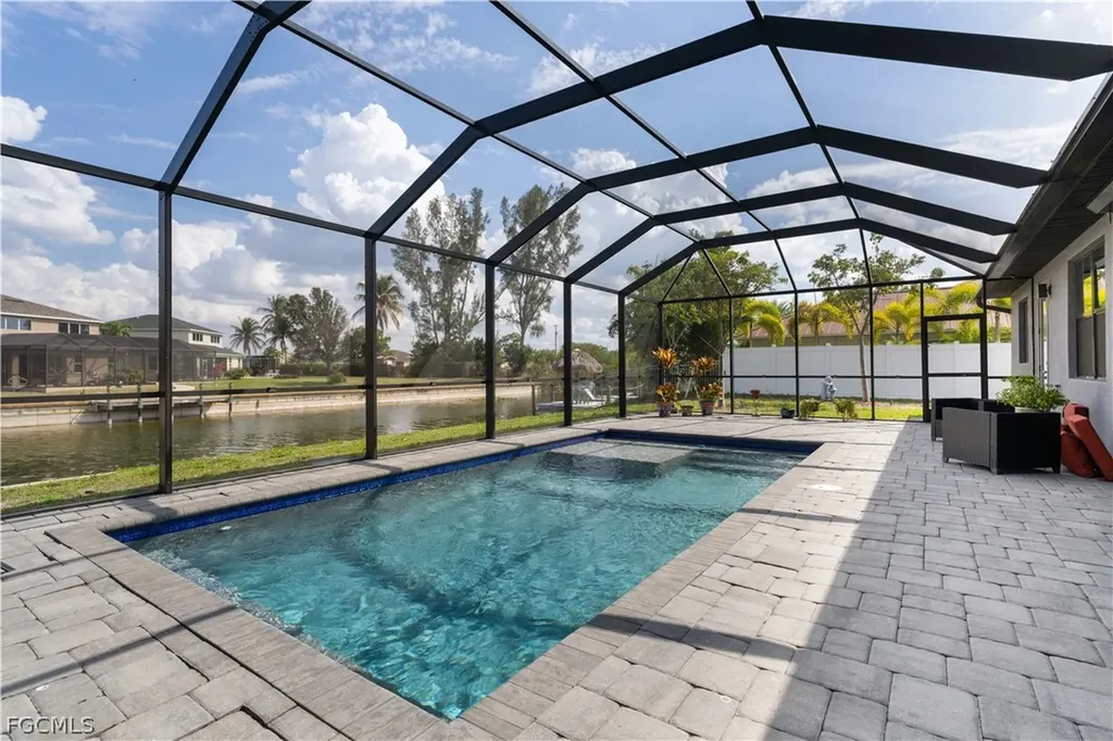 1819 SW 6th Avenue Cape Coral FL 33991