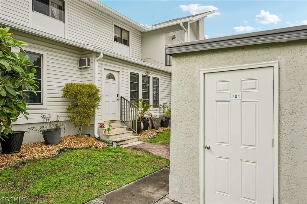 17034 Golfside Circle Fort Myers FL 33908