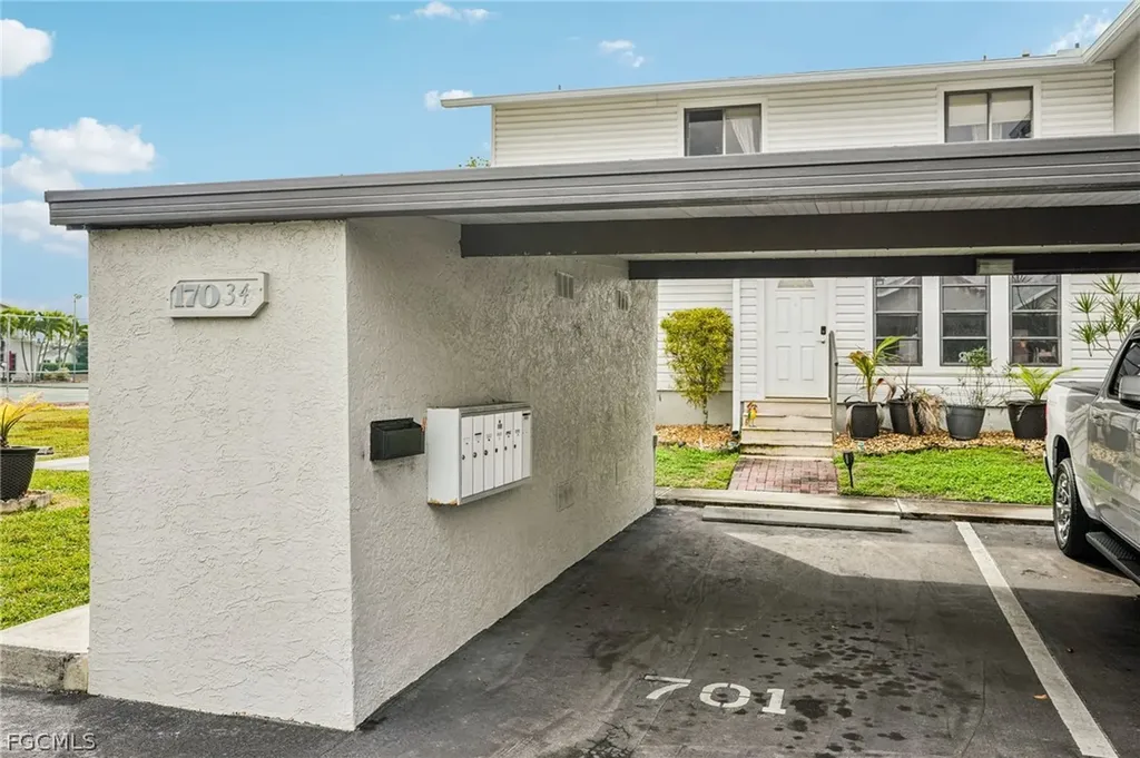 17034 Golfside Circle Fort Myers FL 33908