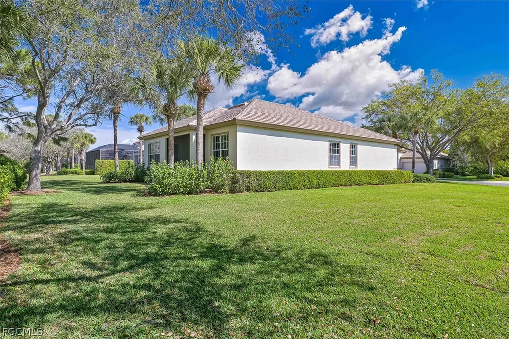 5582 Whispering Willow Way Fort Myers FL 33908