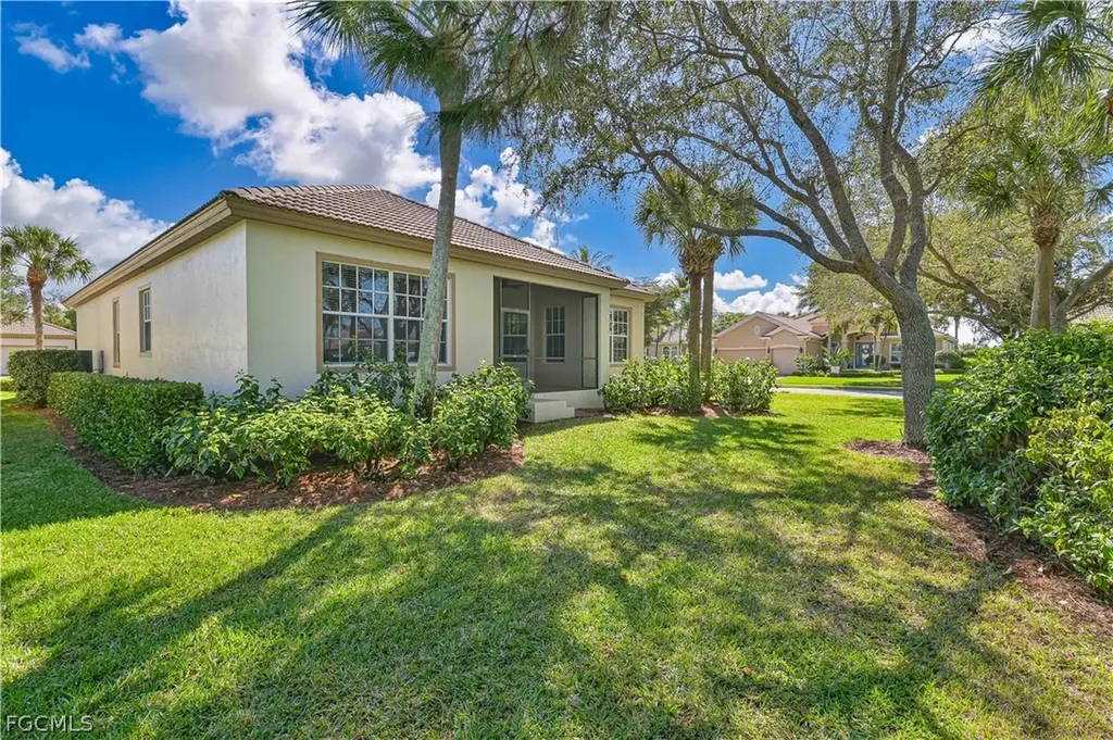 5582 Whispering Willow Way Fort Myers FL 33908