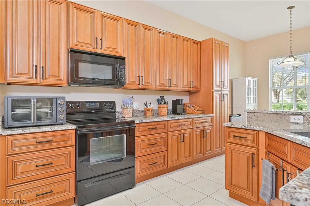 5582 Whispering Willow Way Fort Myers FL 33908