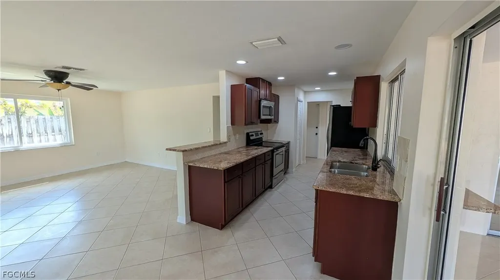 1329 Oaklawn Court Fort Myers FL 33919