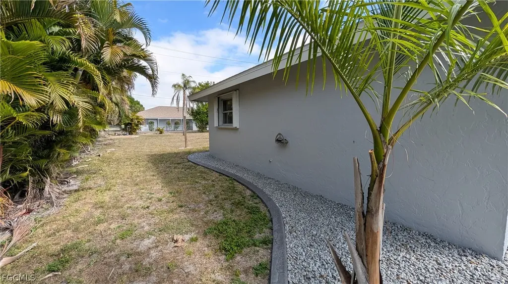 1329 Oaklawn Court Fort Myers FL 33919