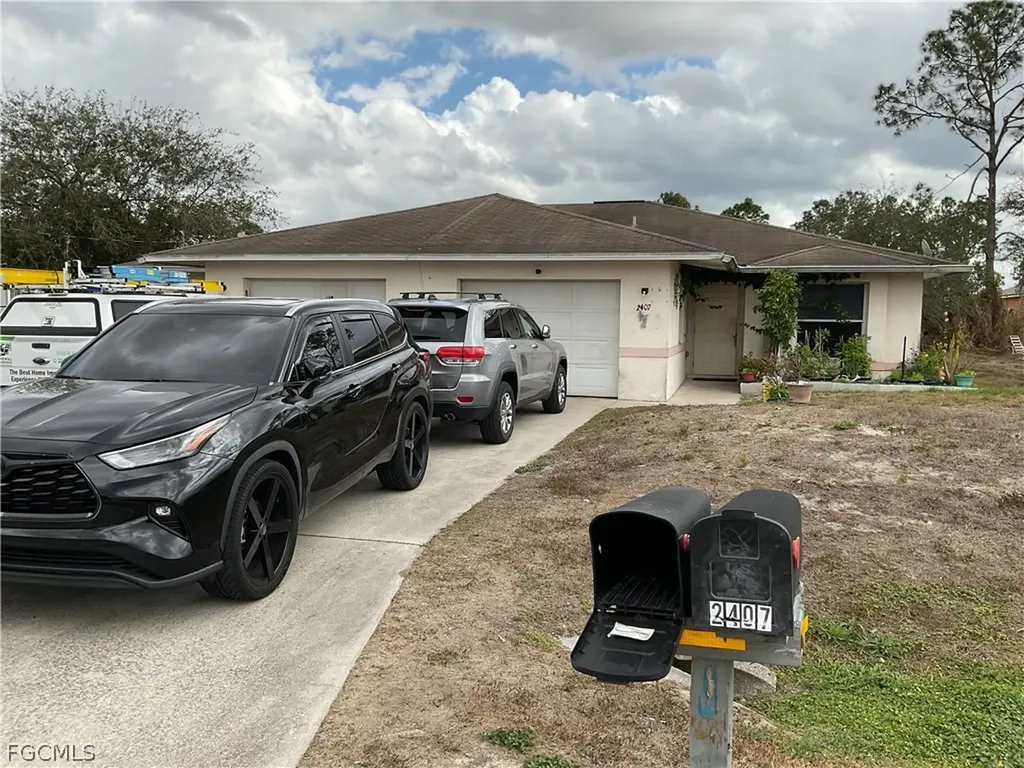 2405/2407 Vernon Avenue S Lehigh Acres FL 33973