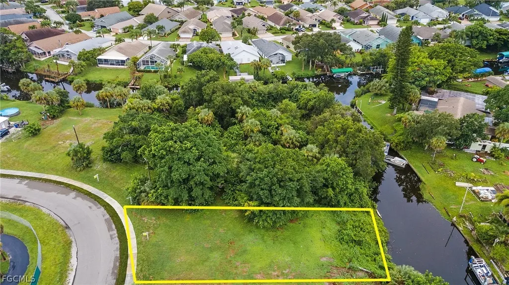 947 Iris Drive North Fort Myers FL 33903