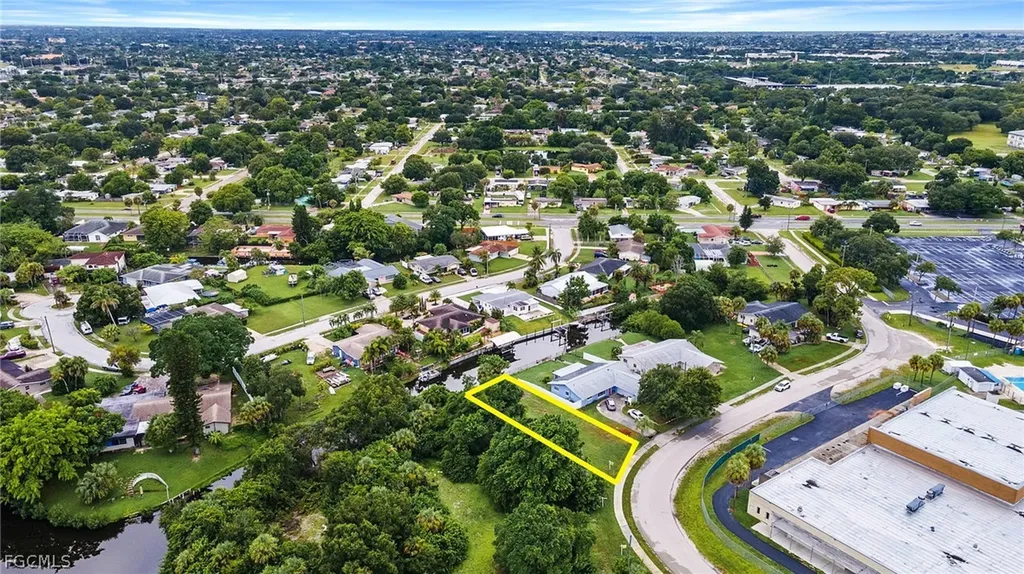 947 Iris Drive North Fort Myers FL 33903