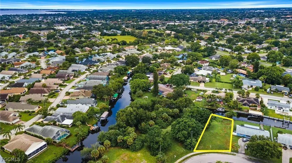 947 Iris Drive North Fort Myers FL 33903