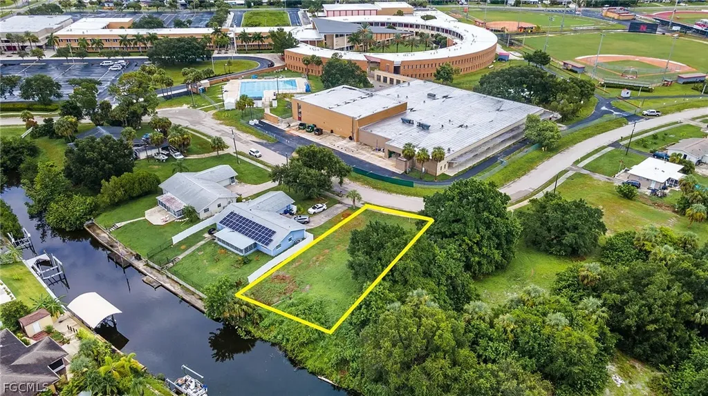 947 Iris Drive North Fort Myers FL 33903