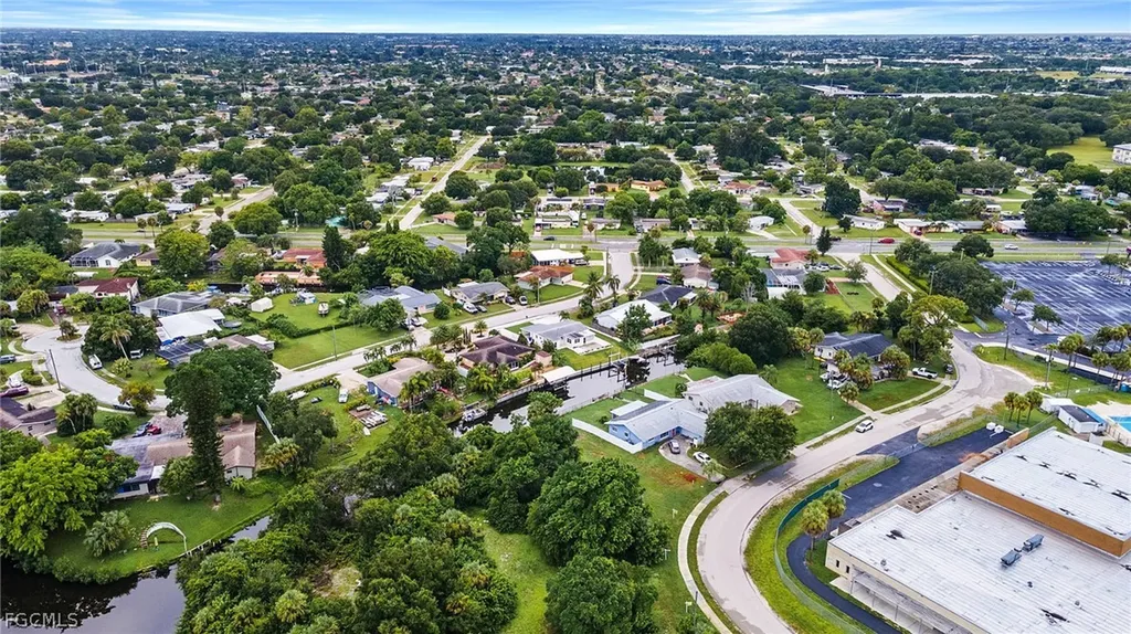947 Iris Drive North Fort Myers FL 33903