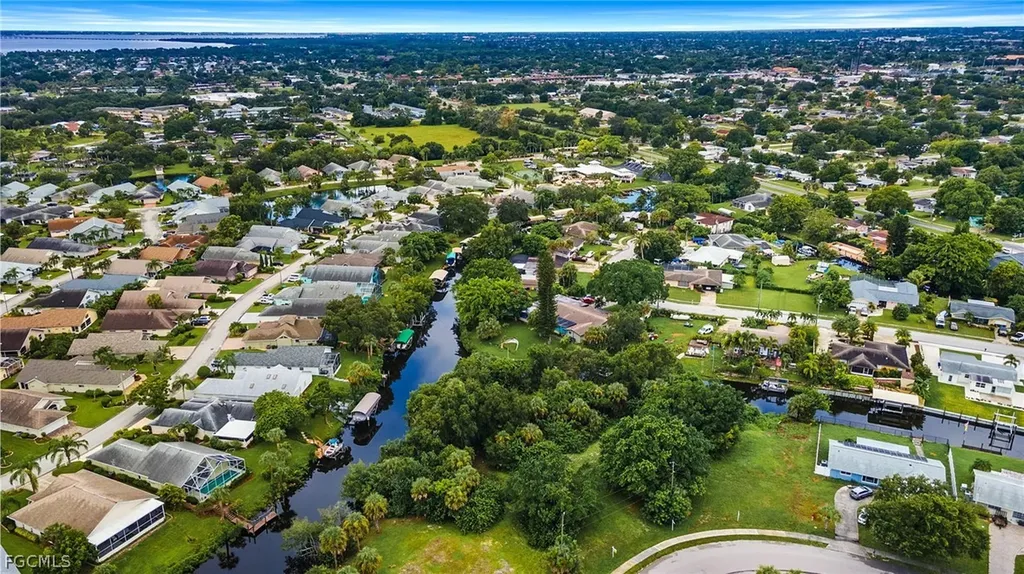 947 Iris Drive North Fort Myers FL 33903