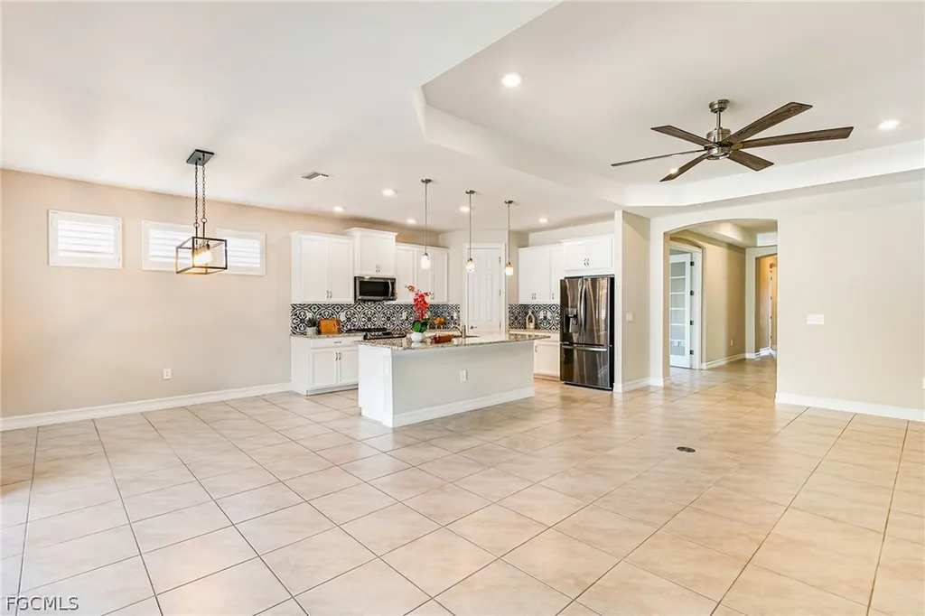 3028 Royal Gardens Avenue Fort Myers FL 33916