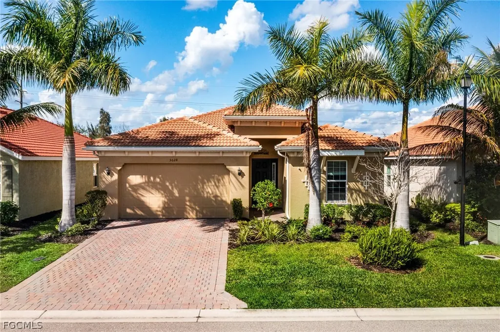 3028 Royal Gardens Avenue Fort Myers FL 33916