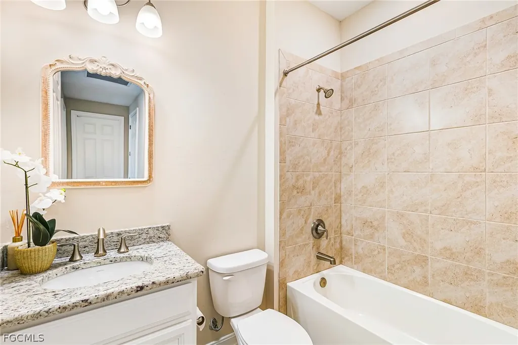 3028 Royal Gardens Avenue Fort Myers FL 33916