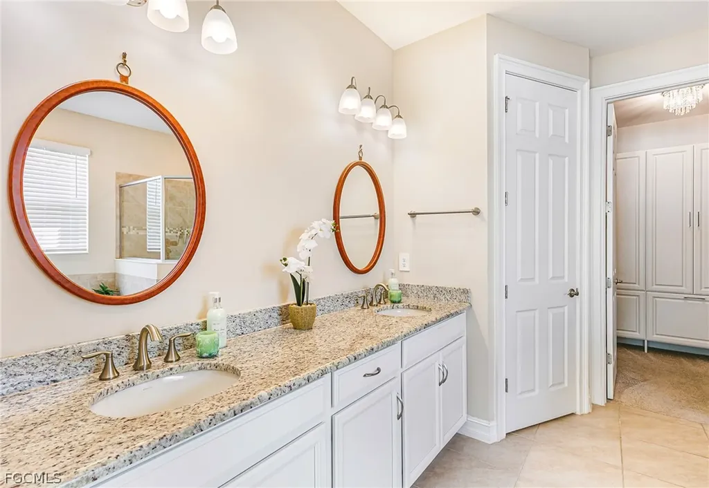 3028 Royal Gardens Avenue Fort Myers FL 33916