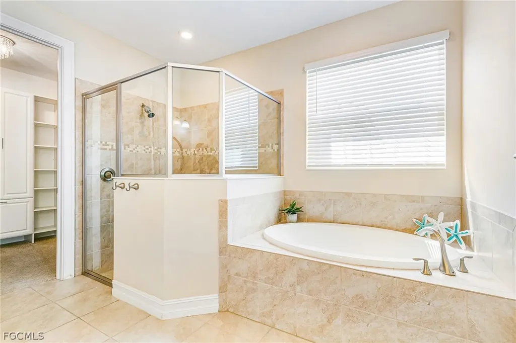 3028 Royal Gardens Avenue Fort Myers FL 33916