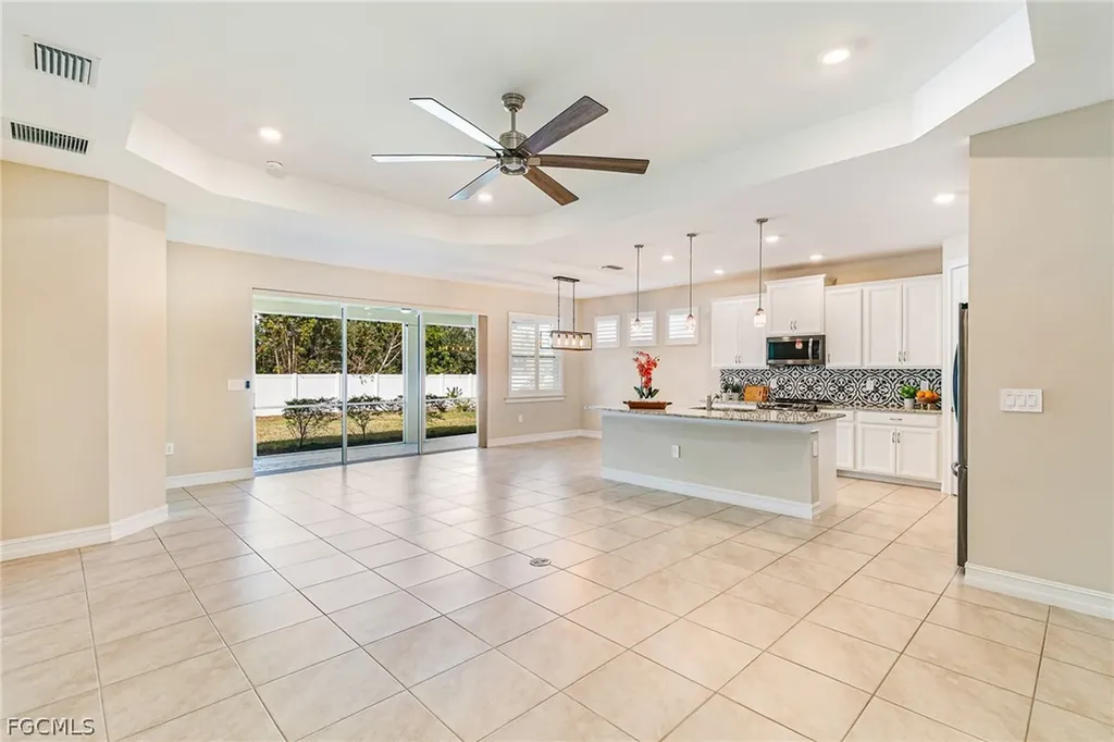 3028 Royal Gardens Avenue Fort Myers FL 33916