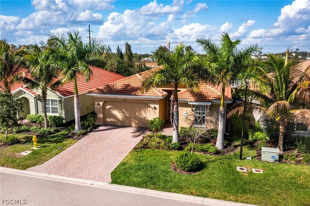 3028 Royal Gardens Avenue Fort Myers FL 33916