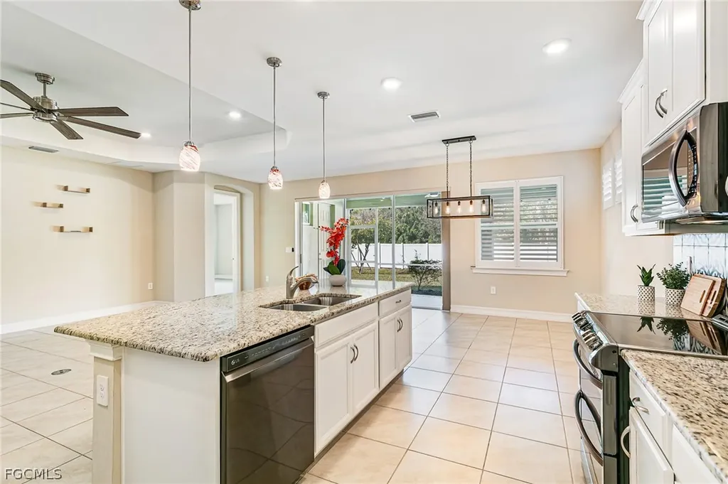 3028 Royal Gardens Avenue Fort Myers FL 33916