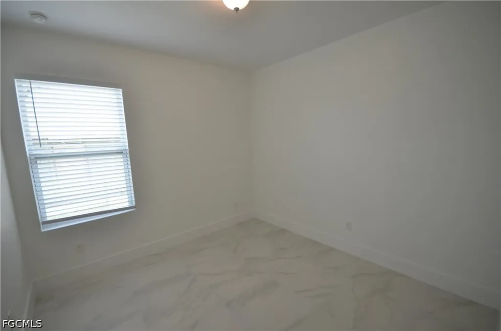 2197 Davis Court Fort Myers FL 33916