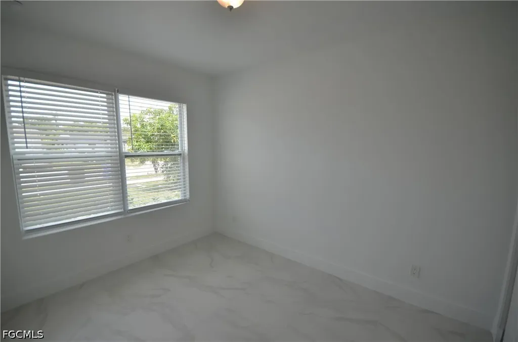 2197 Davis Court Fort Myers FL 33916