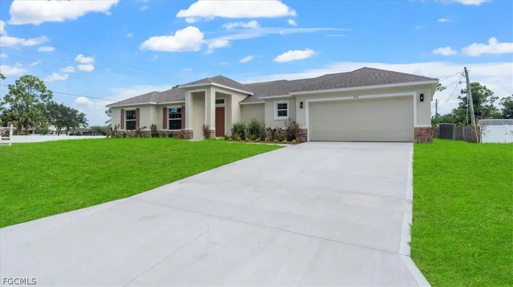 1005 W 11th Street Lehigh Acres FL 33972