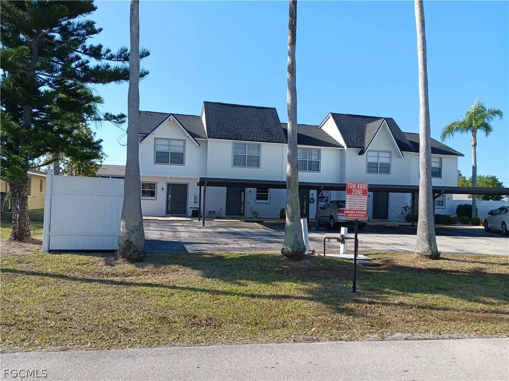 1300 SE 7th Street Cape Coral FL 33990