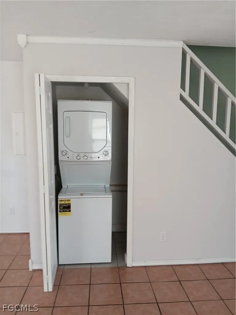 1300 SE 7th Street Cape Coral FL 33990