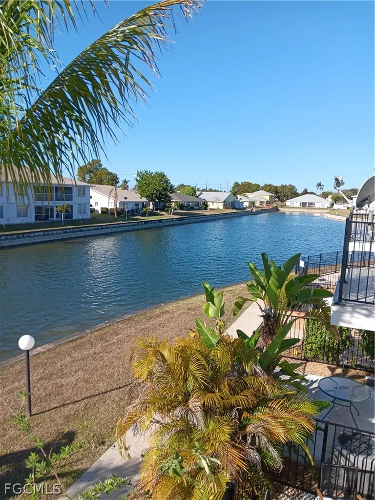 1300 SE 7th Street Cape Coral FL 33990