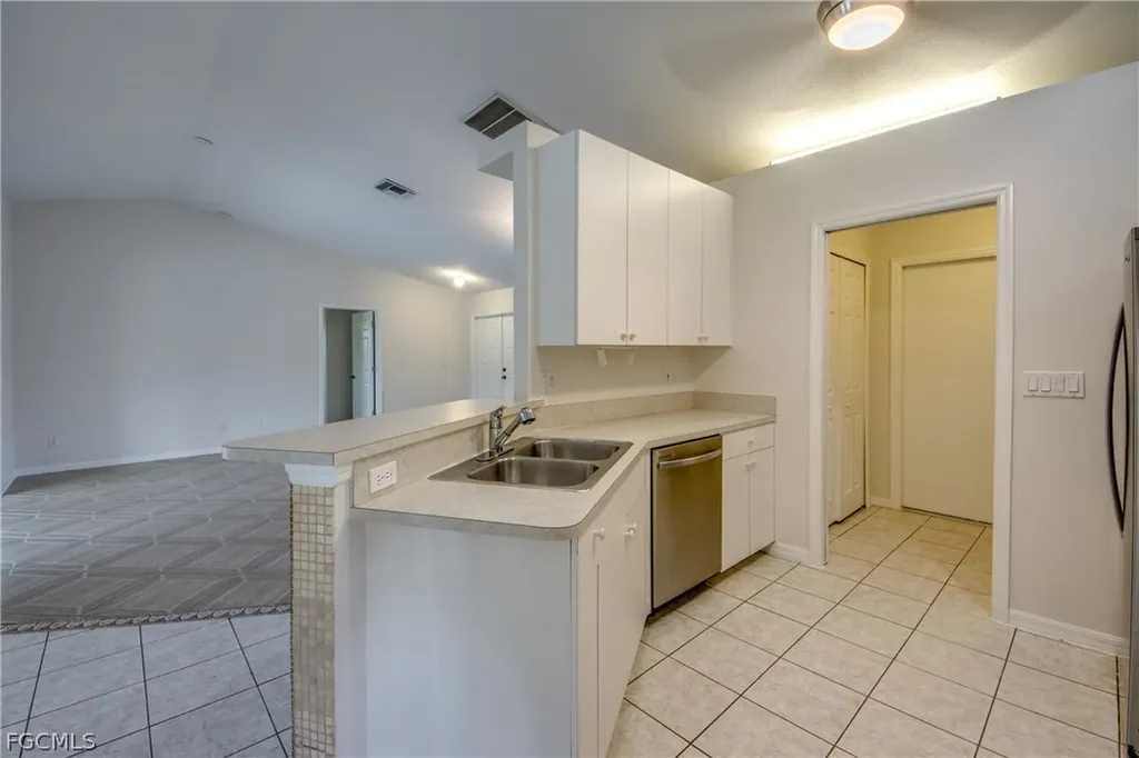 238 SW 43rd Terrace Cape Coral FL 33914