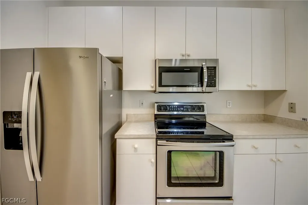 238 SW 43rd Terrace Cape Coral FL 33914