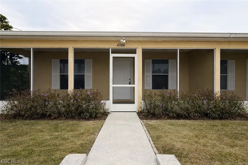 4708 Golfview Boulevard Lehigh Acres FL 33973