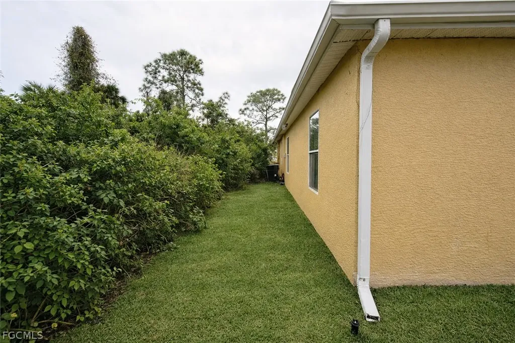 4708 Golfview Boulevard Lehigh Acres FL 33973