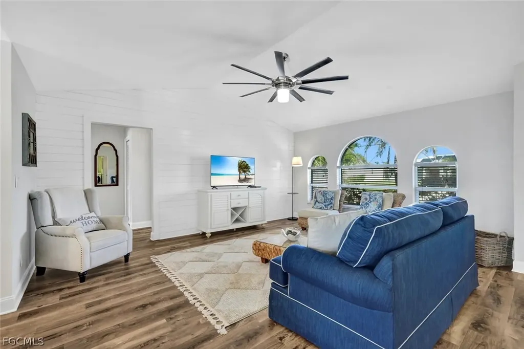 2720 SW 32nd Street Cape Coral FL 33914