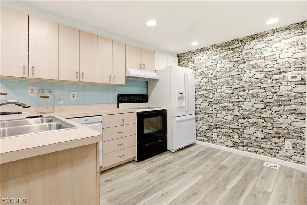 6671 Keystone Court North Port FL 34287