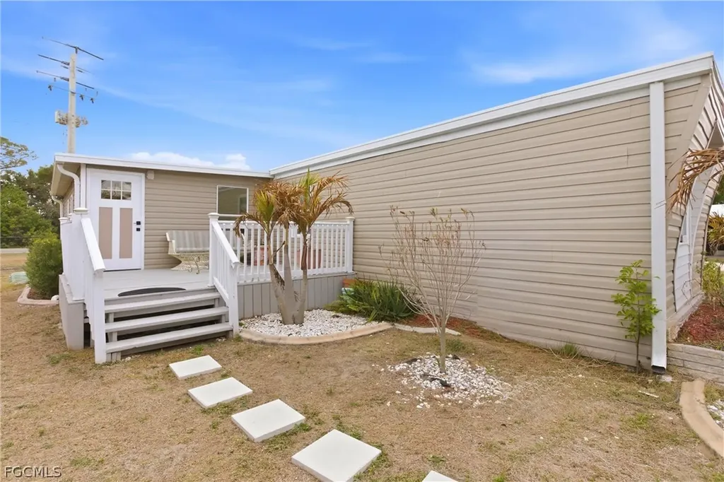 6671 Keystone Court North Port FL 34287