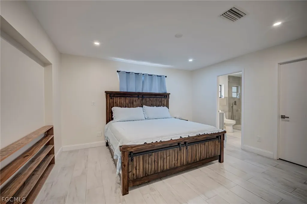 1672 Many Road North Fort Myers FL 33903