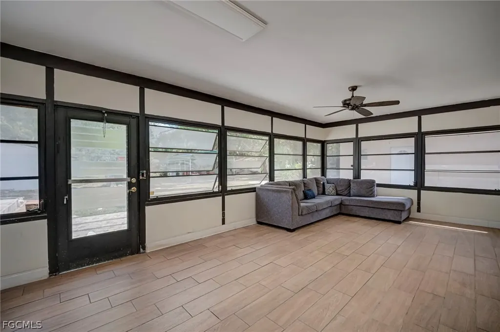 1672 Many Road North Fort Myers FL 33903