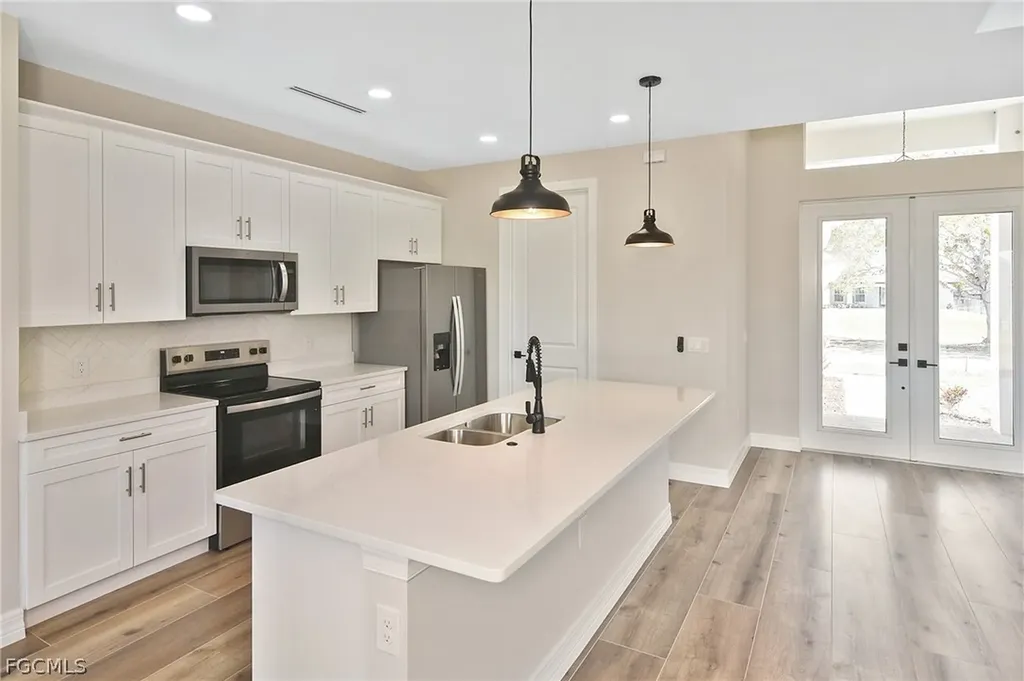 1906 NW 28th Avenue Cape Coral FL 33993